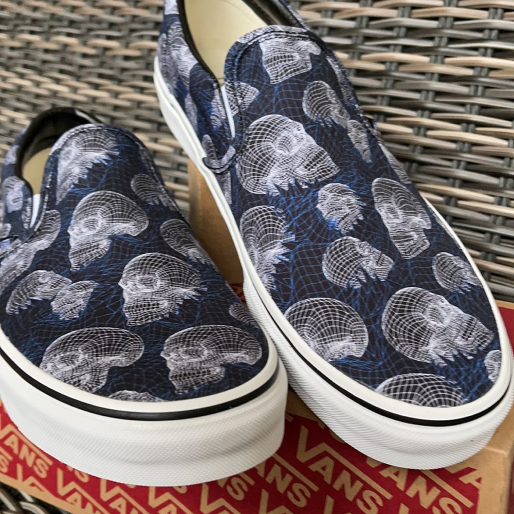 Vans Classic Slip-On Wireframe Skulls black/true White MENS - Picture 8 of 16